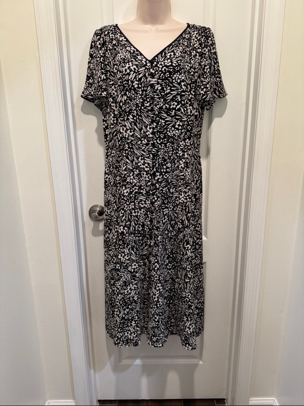 Talbots Black and White Floral V-Neck Midi Dress